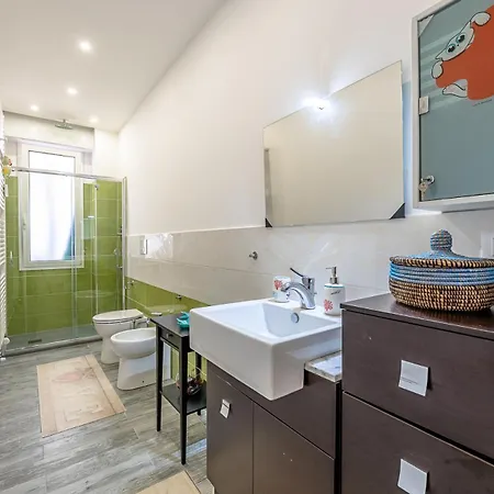 Apartment 10 Minuti A Piedi Dal Mare, Grande Terrazza Con Ombrellone *